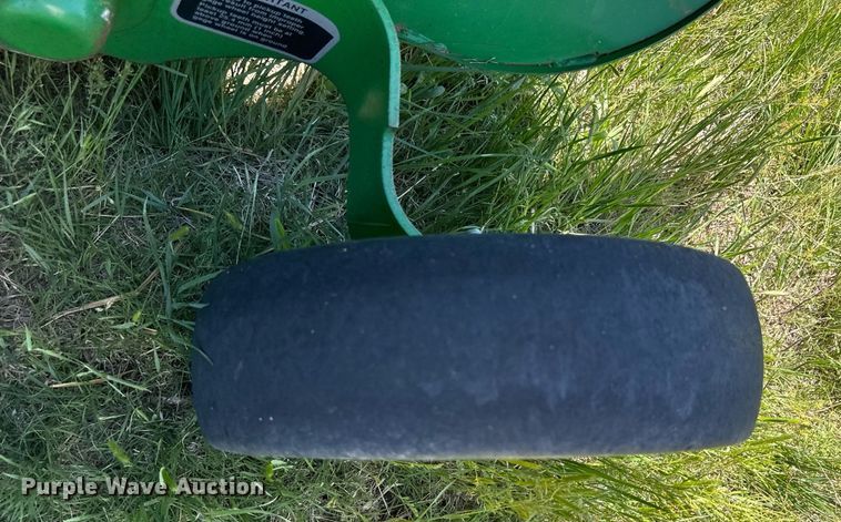 image for item EQ4771 John Deere 569 MegaWide Plus round baler