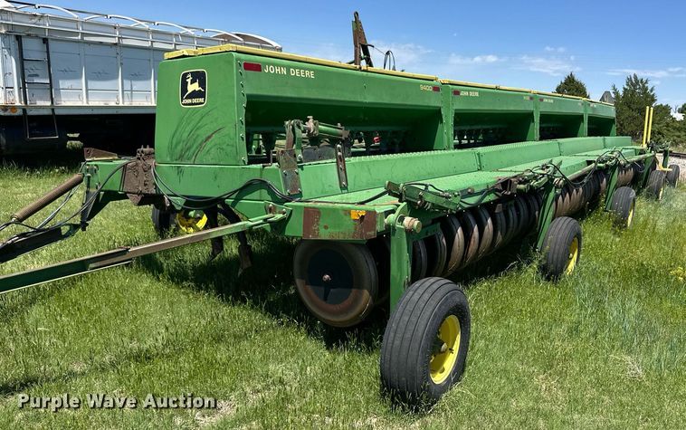 image for item EQ4775 John Deere 9400 grain drill