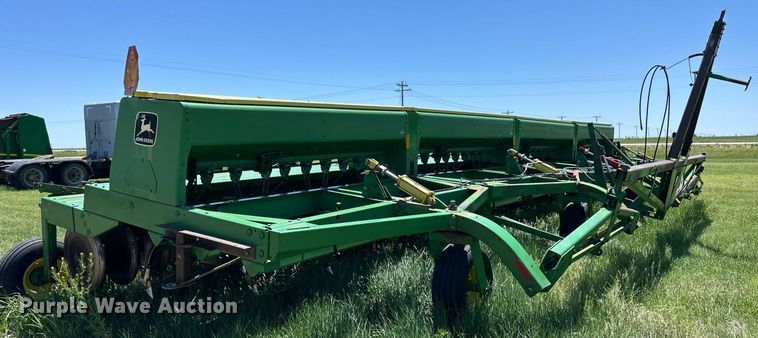 image for item EQ4775 John Deere 9400 grain drill