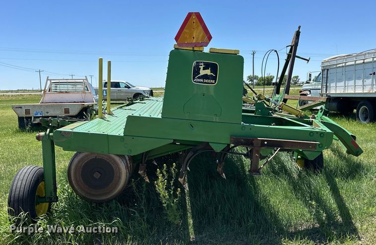 image for item EQ4775 John Deere 9400 grain drill