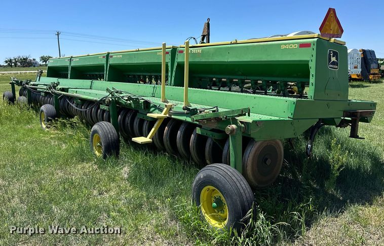 image for item EQ4775 John Deere 9400 grain drill