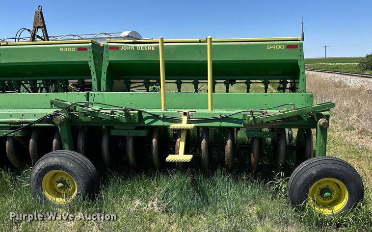 image for item EQ4775 John Deere 9400 grain drill