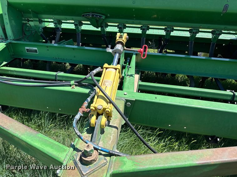 image for item EQ4775 John Deere 9400 grain drill