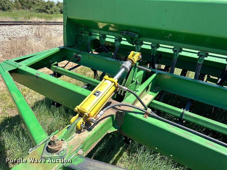 image for item EQ4775 John Deere 9400 grain drill