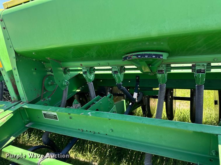 image for item EQ4775 John Deere 9400 grain drill