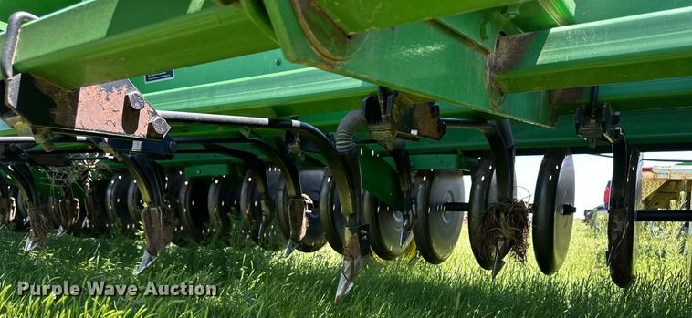 image for item EQ4775 John Deere 9400 grain drill