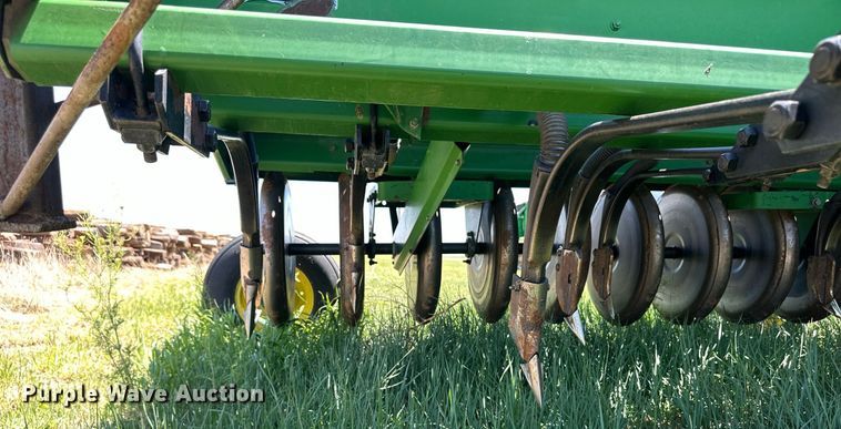 image for item EQ4775 John Deere 9400 grain drill