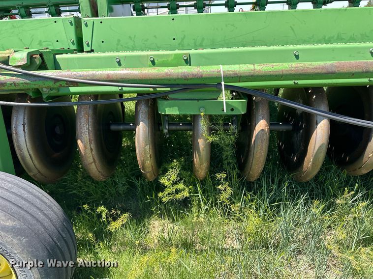 image for item EQ4775 John Deere 9400 grain drill