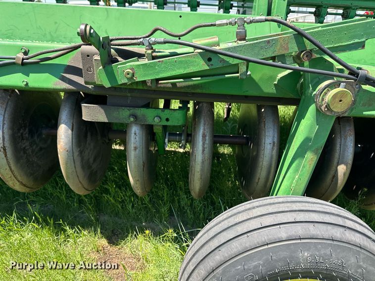 image for item EQ4775 John Deere 9400 grain drill