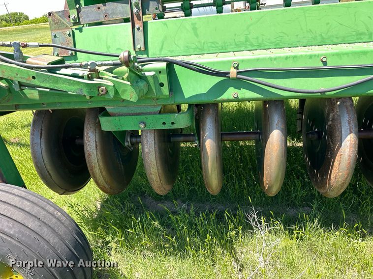 image for item EQ4775 John Deere 9400 grain drill