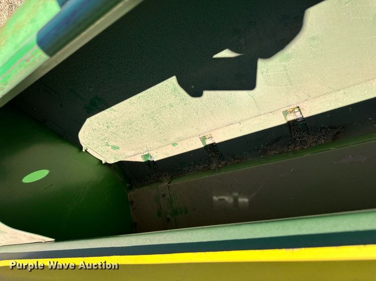 image for item EQ4775 John Deere 9400 grain drill