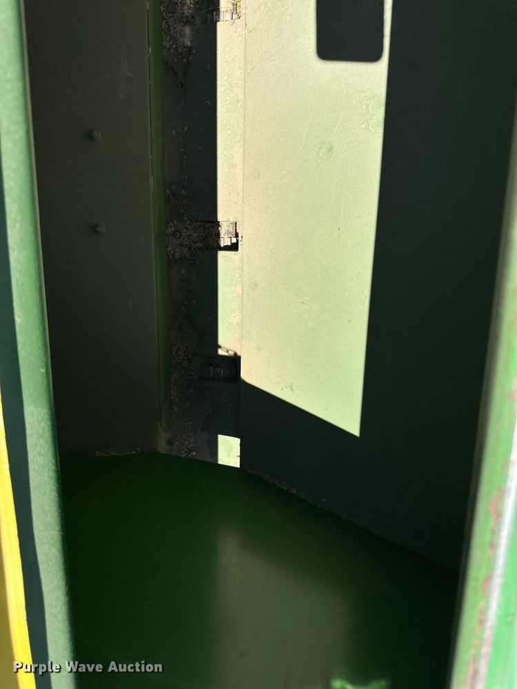 image for item EQ4775 John Deere 9400 grain drill