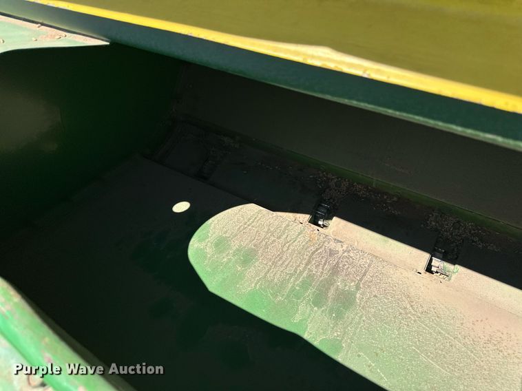 image for item EQ4775 John Deere 9400 grain drill