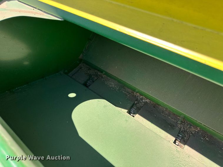 image for item EQ4775 John Deere 9400 grain drill