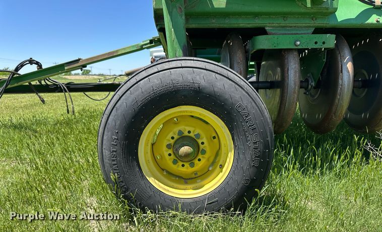 image for item EQ4775 John Deere 9400 grain drill