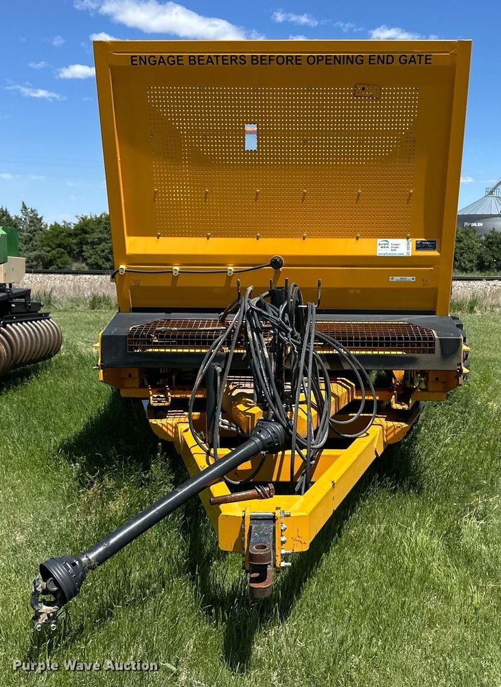 image for item EQ4778 2021 Terrakat T15 manure spreader