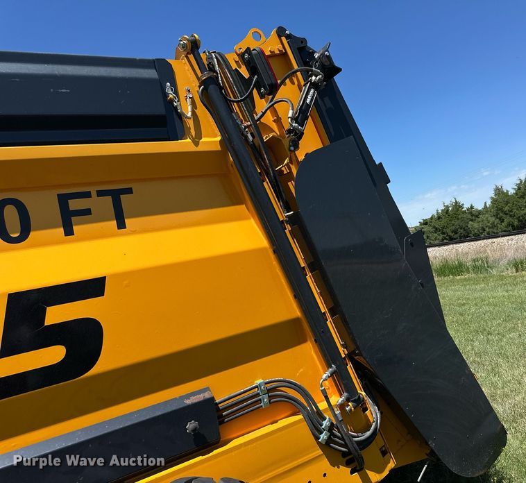 image for item EQ4778 2021 Terrakat T15 manure spreader