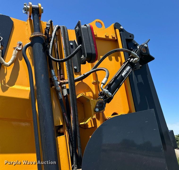 image for item EQ4778 2021 Terrakat T15 manure spreader