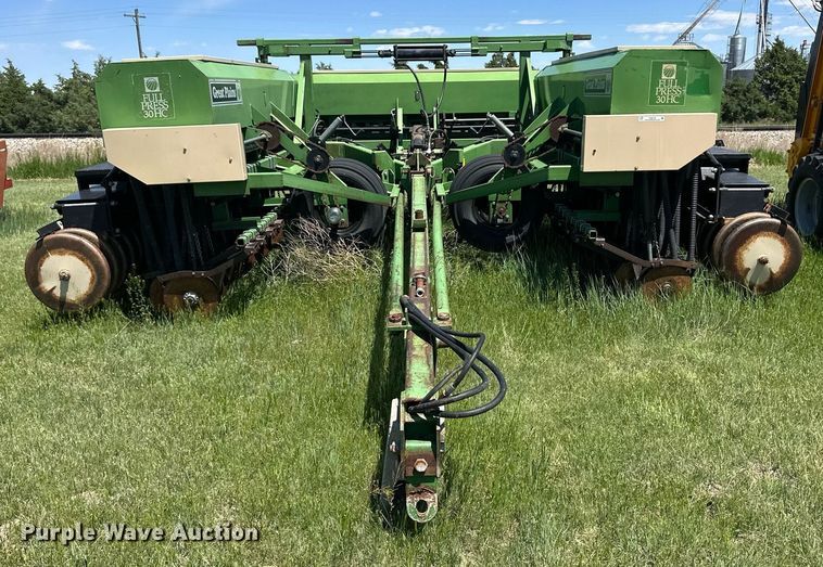 image for item EQ4779 Great Plains Full Press 30 HC grain drill