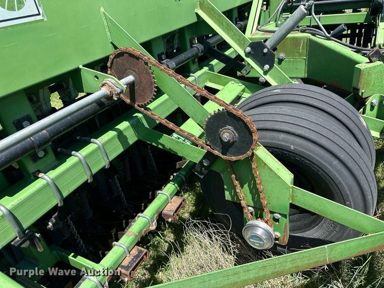 image for item EQ4779 Great Plains Full Press 30 HC grain drill