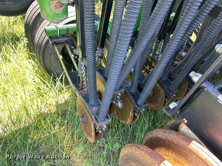 image for item EQ4779 Great Plains Full Press 30 HC grain drill