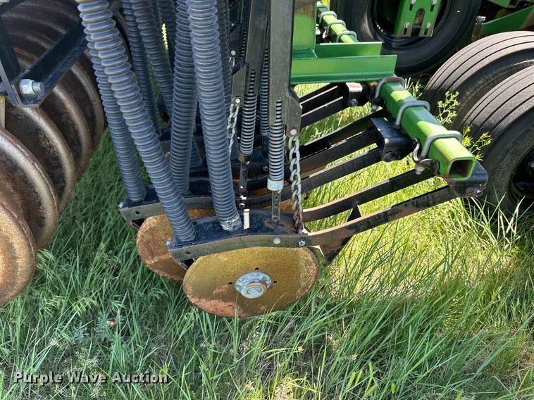 image for item EQ4779 Great Plains Full Press 30 HC grain drill