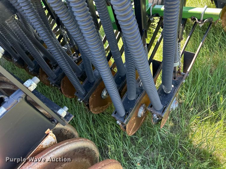 image for item EQ4779 Great Plains Full Press 30 HC grain drill