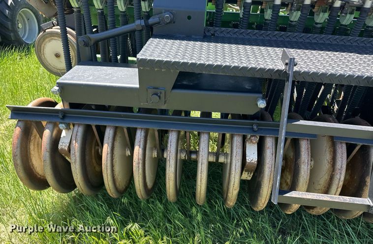 image for item EQ4779 Great Plains Full Press 30 HC grain drill