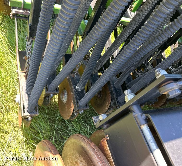 image for item EQ4779 Great Plains Full Press 30 HC grain drill