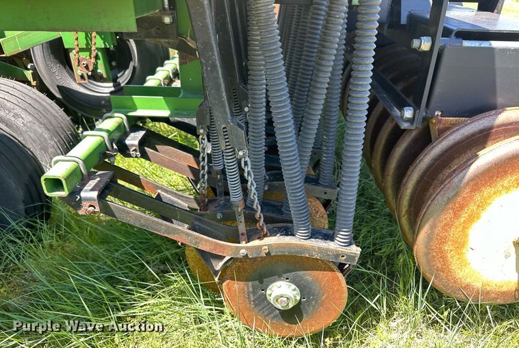 image for item EQ4779 Great Plains Full Press 30 HC grain drill