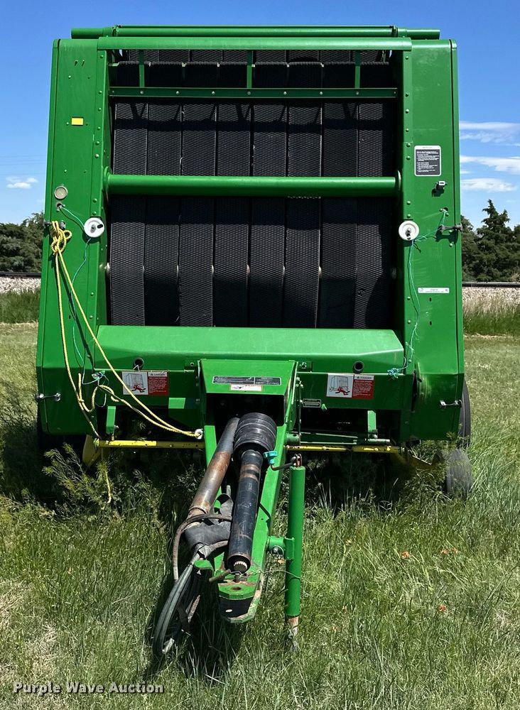 image for item EQ4781 1991 John Deere 535 round baler