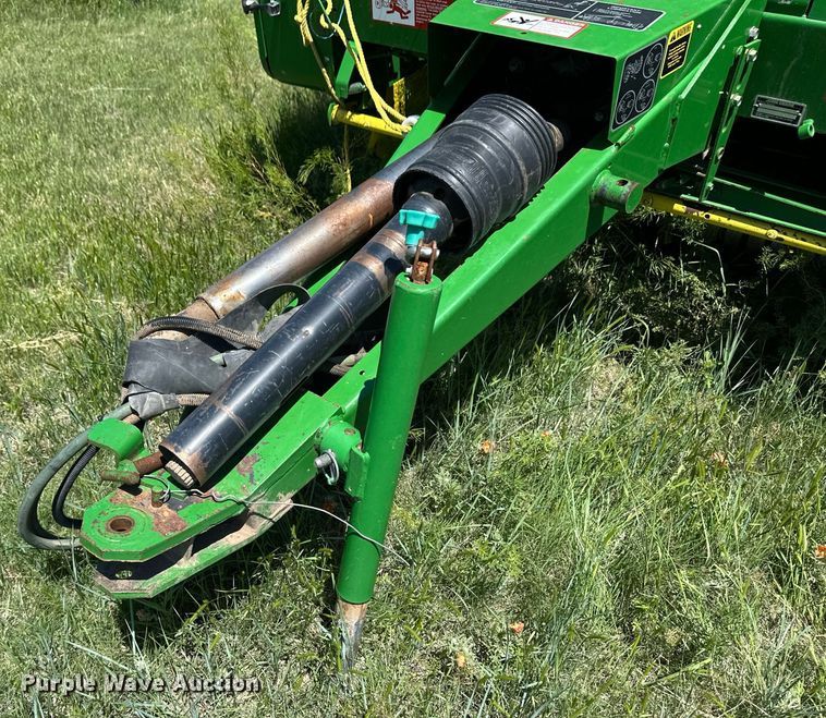 image for item EQ4781 1991 John Deere 535 round baler