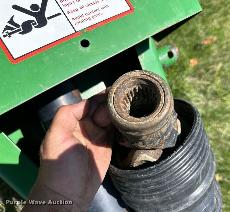 image for item EQ4781 1991 John Deere 535 round baler