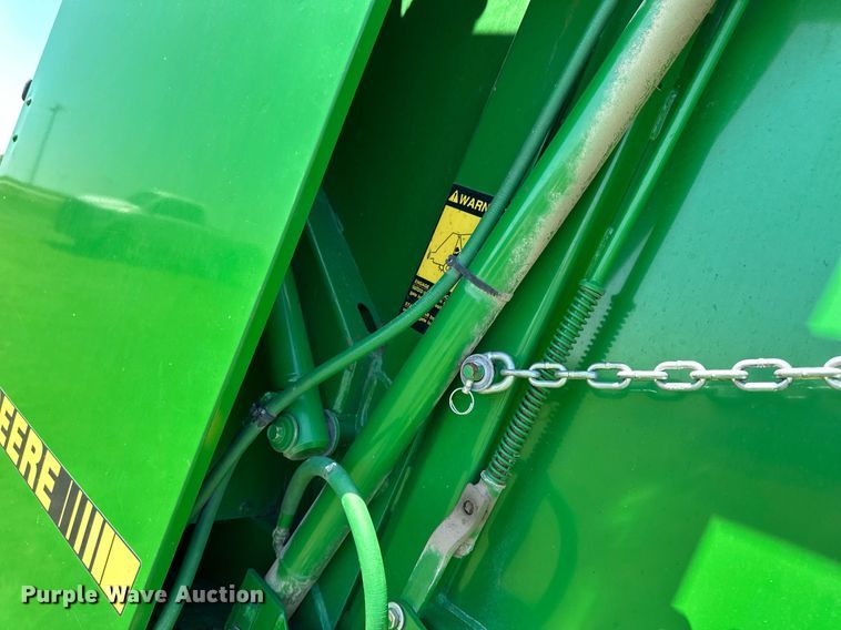 image for item EQ4781 1991 John Deere 535 round baler