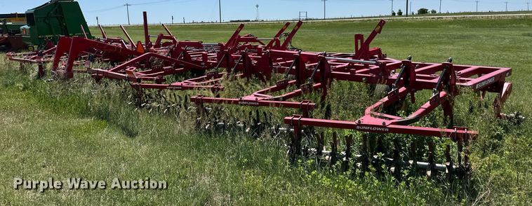 image for item EQ4782 Sunflower 3392 sweep plow