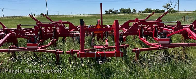 image for item EQ4782 Sunflower 3392 sweep plow