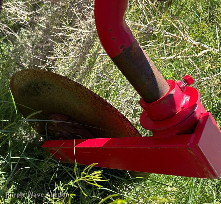 image for item EQ4782 Sunflower 3392 sweep plow