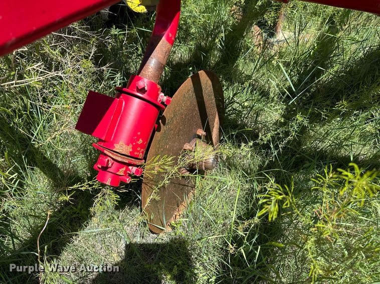 image for item EQ4782 Sunflower 3392 sweep plow