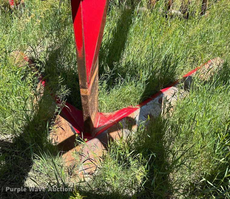 image for item EQ4782 Sunflower 3392 sweep plow