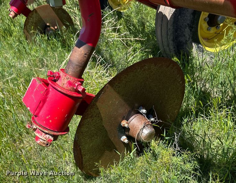 image for item EQ4782 Sunflower 3392 sweep plow