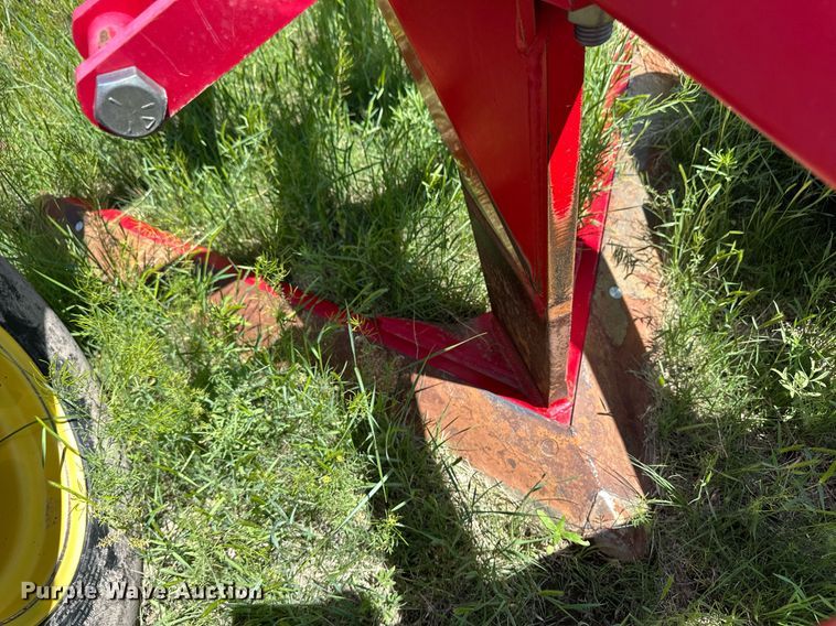 image for item EQ4782 Sunflower 3392 sweep plow