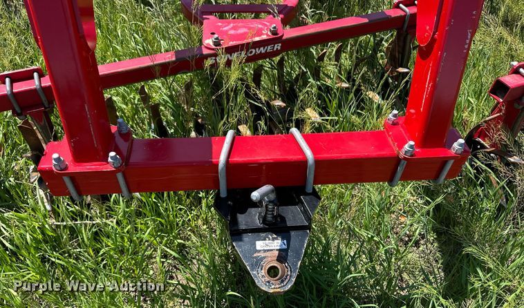 image for item EQ4782 Sunflower 3392 sweep plow