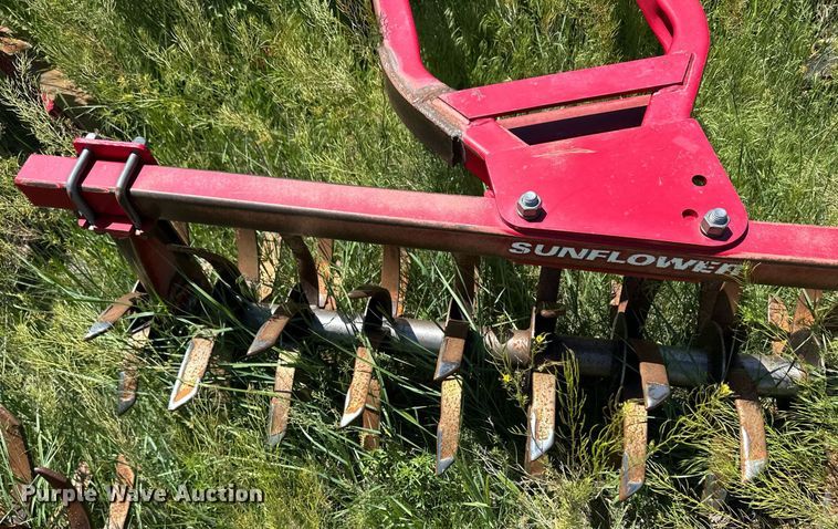 image for item EQ4782 Sunflower 3392 sweep plow