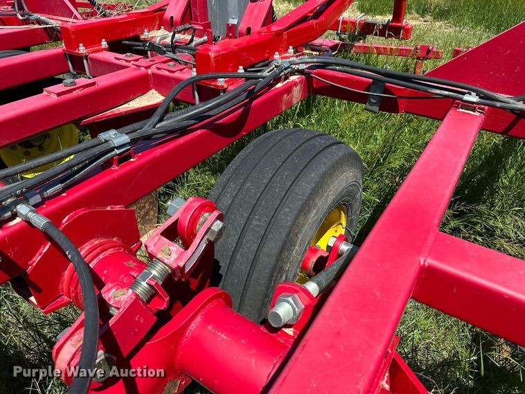 image for item EQ4782 Sunflower 3392 sweep plow