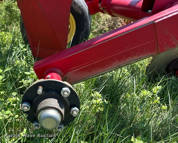 image for item EQ4782 Sunflower 3392 sweep plow