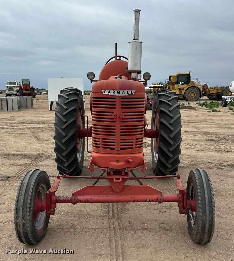 image for item EQ4796 1952 International Harvester McCormick Farmall Super M tractor