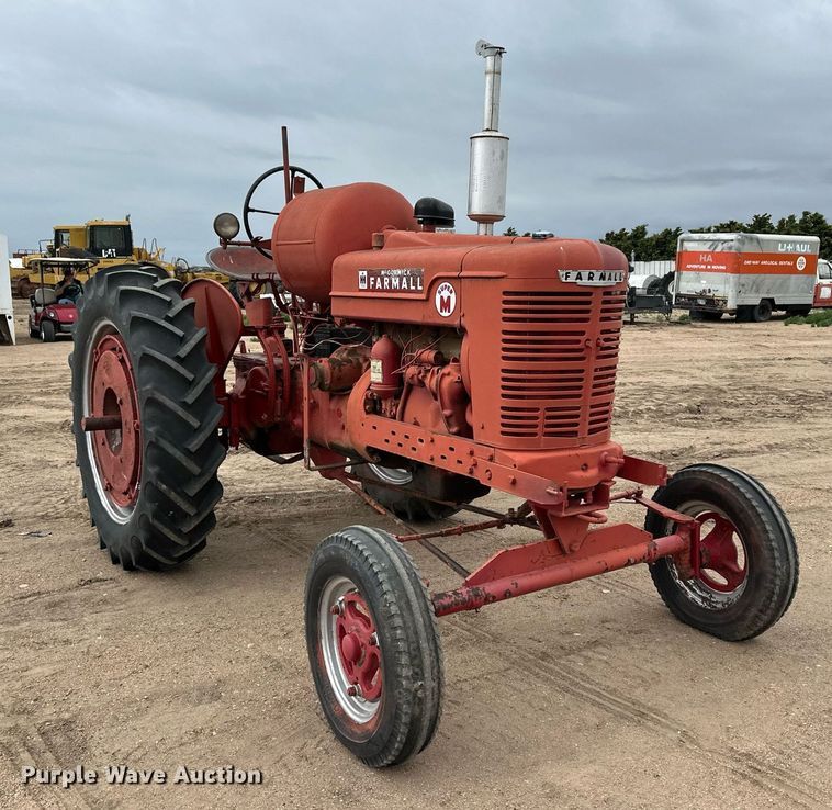 image for item EQ4796 1952 International Harvester McCormick Farmall Super M tractor