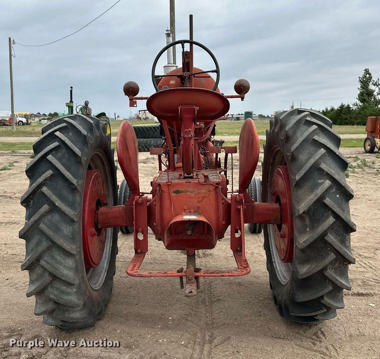image for item EQ4796 1952 International Harvester McCormick Farmall Super M tractor