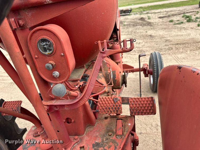 image for item EQ4796 1952 International Harvester McCormick Farmall Super M tractor