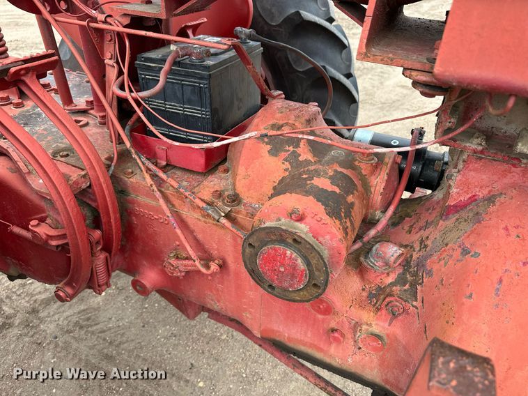 image for item EQ4796 1952 International Harvester McCormick Farmall Super M tractor